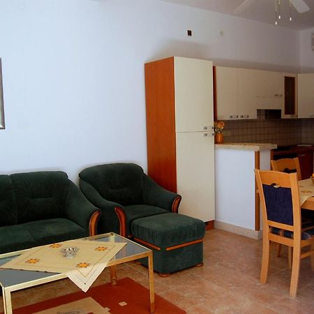 Apartments And Rooms Villa Mir Zaton  Zimmer foto